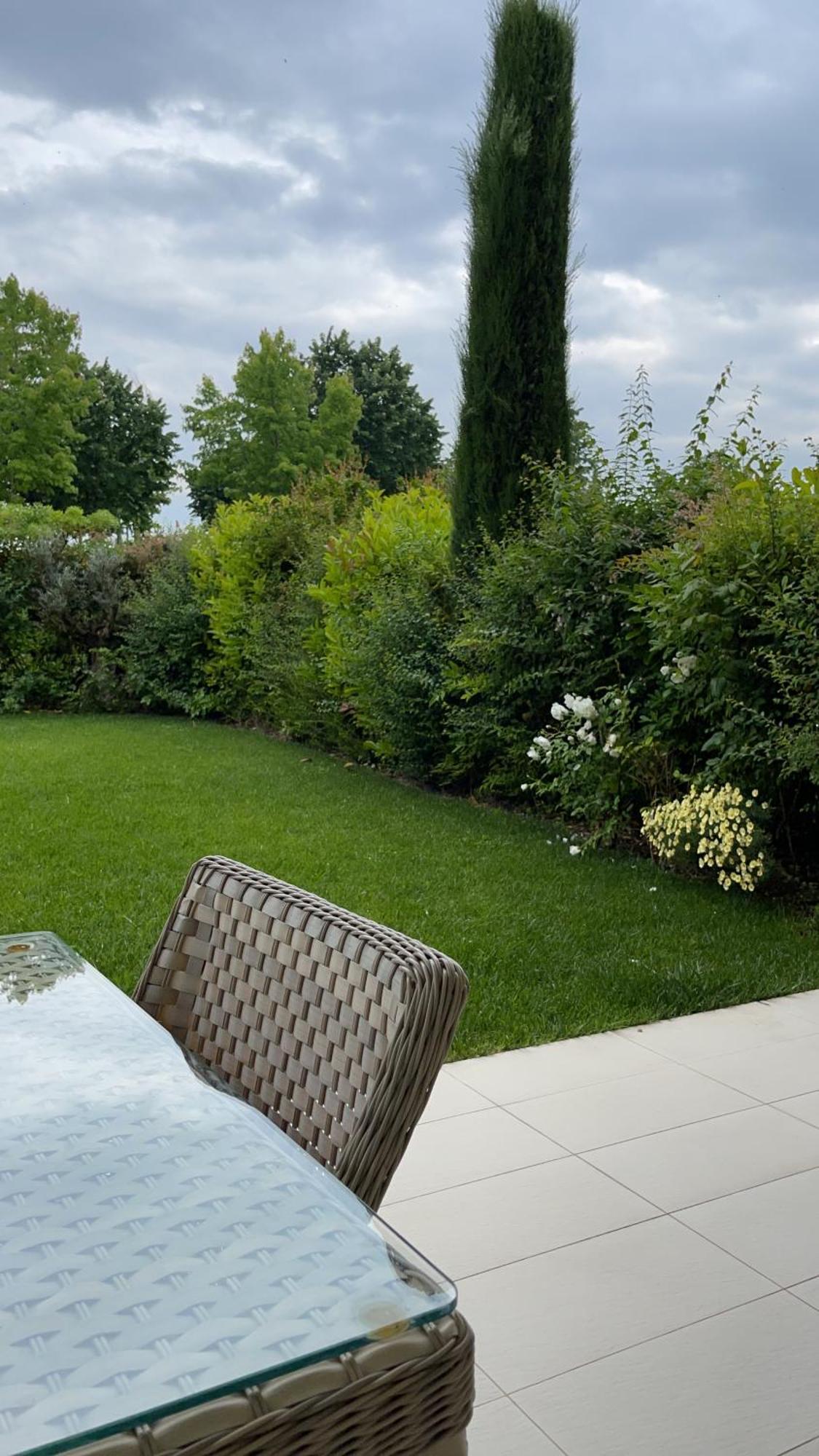 Luxury Apartments Beauty Gardens Sirmione Exterior photo