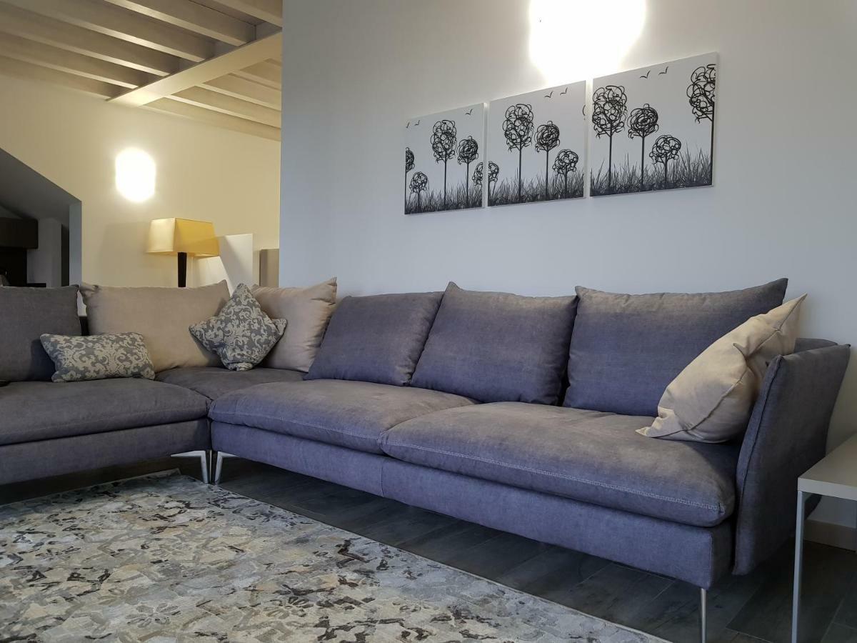 Luxury Apartments Beauty Gardens Sirmione Exterior photo