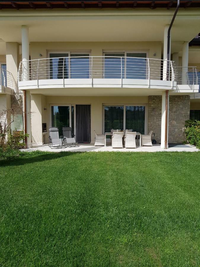 Luxury Apartments Beauty Gardens Sirmione Exterior photo